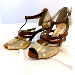 Bandolino brown and gold heels